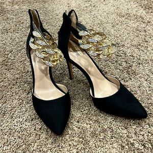 Black Suede Gold Ankle Heels 🖤